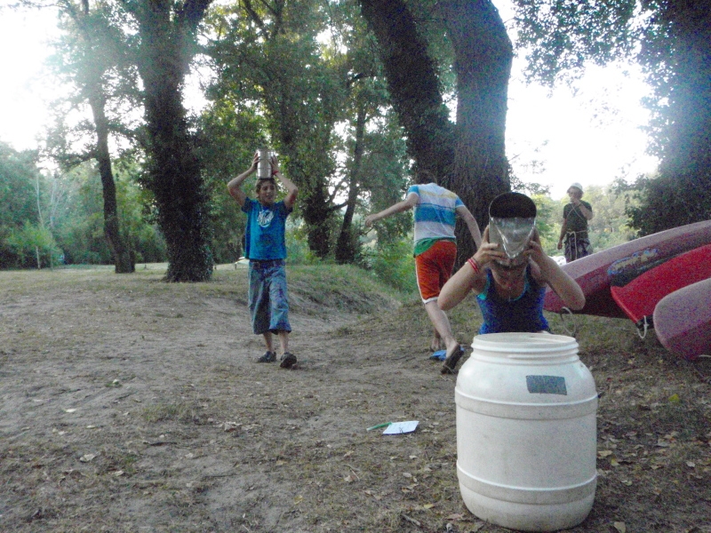 Village Camps International Summer Camp Ard&egrave;che, France 2019-07-26 https://www.villagecamps.com/journals_admin/images/67-11-Emma and Tomasso completing a challenge.jpg